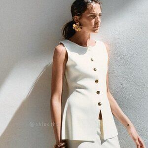 ZARA BASIC KNIT GOLD BUTTON VEST